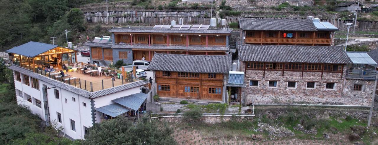 Ferienwohnung Tiger Leaping Gorge Tea Horse Gasthaus Shangri-La Exterior foto